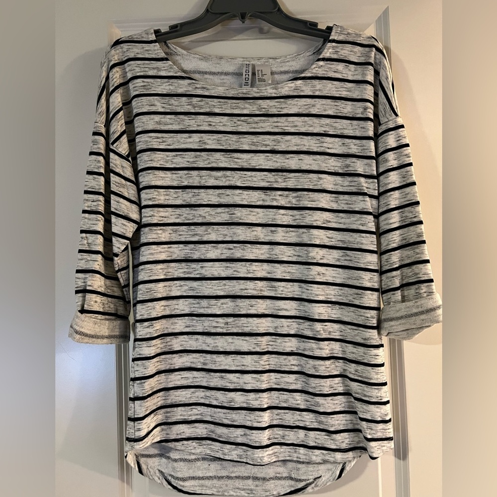 H&M light sweater